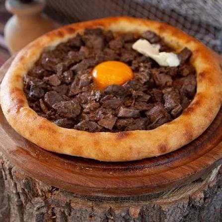 Kavurmalı Kaşarlı Pide