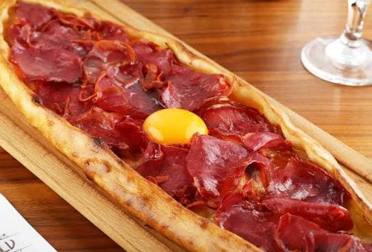 Pastırmalı Pide